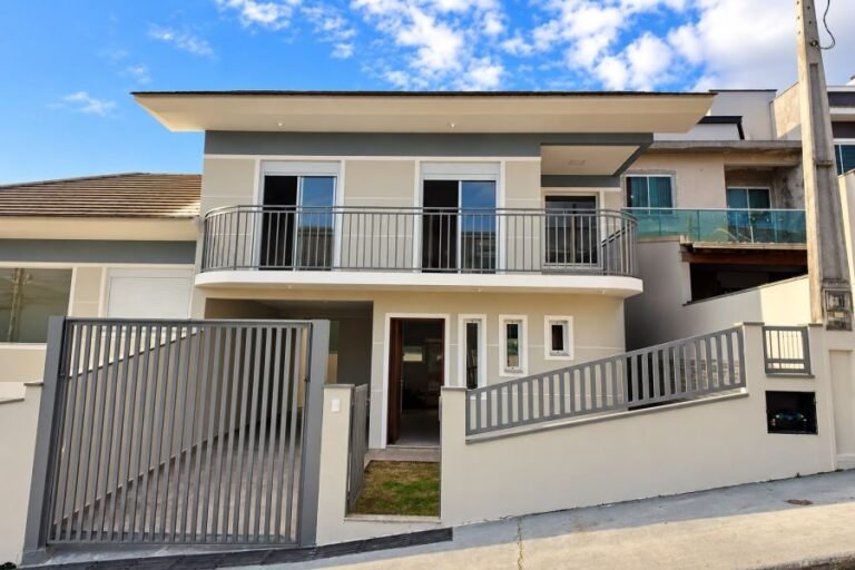 Casa Duplex 3 dormitórios no San Marino — São José — San Marino · São José